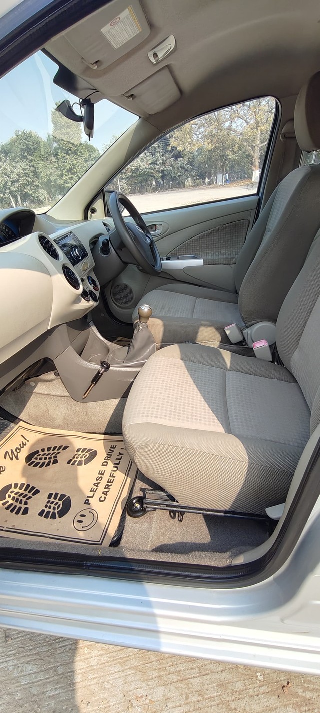 Second-hand 2014 Toyota Etios Liva G for sale in Faridabad-8