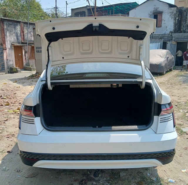Hyundai Verna SX Opt Turbo Second-hand 2023 Hyundai Verna SX Opt Turbo for sale in Kolkata-12
