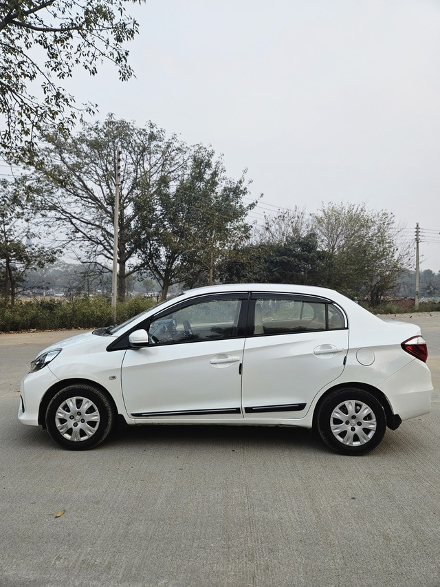 Honda Amaze S i-VTEC Second-hand 2017 Honda Amaze S i-VTEC for sale in Faridabad-3