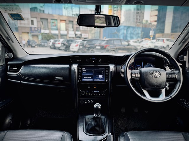 Second-hand 2021 Toyota Fortuner 4X2 Diesel BSVI for sale in New Delhi-9