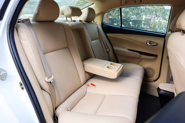 Second-hand 2018 Toyota Yaris G CVT BSIV for sale in New Delhi-15