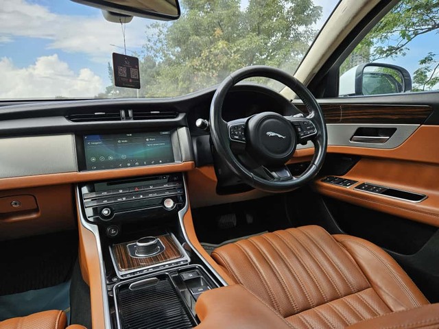 Second-hand 2017 Jaguar XF 2.0 Diesel Portfolio for sale in Mumbai-24