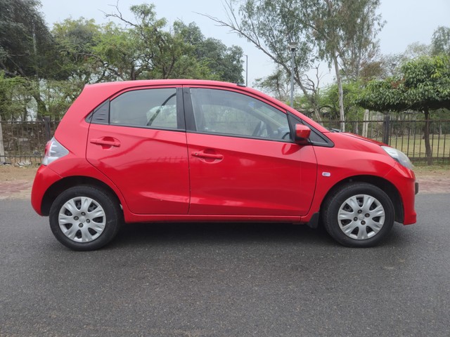 Second-hand 2014 Honda Brio S MT for sale in Noida-1