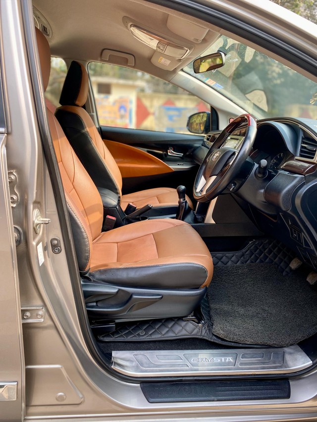 Second-hand 2019 Toyota Innova Crysta 2.4 GX MT BSIV for sale in New Delhi-7