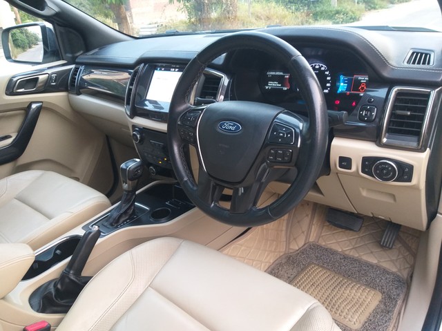 Second-hand 2020 Ford Endeavour Titanium Plus 4X2 for sale in Ludhiana-17