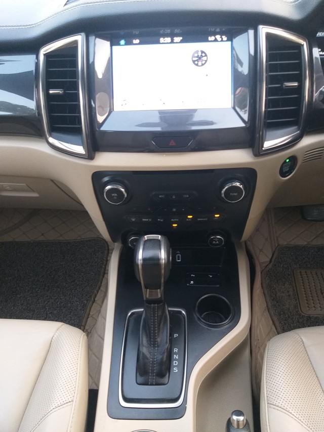 Second-hand 2020 Ford Endeavour Titanium Plus 4X2 for sale in Ludhiana-16