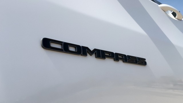 Second-hand 2024 Jeep Compass 2.0 Model S Opt 4x4 AT for sale in New Delhi-23