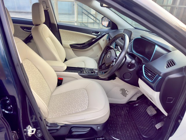 Second-hand 2022 Tata Nexon EV XZ Plus LUX for sale in New Delhi-14