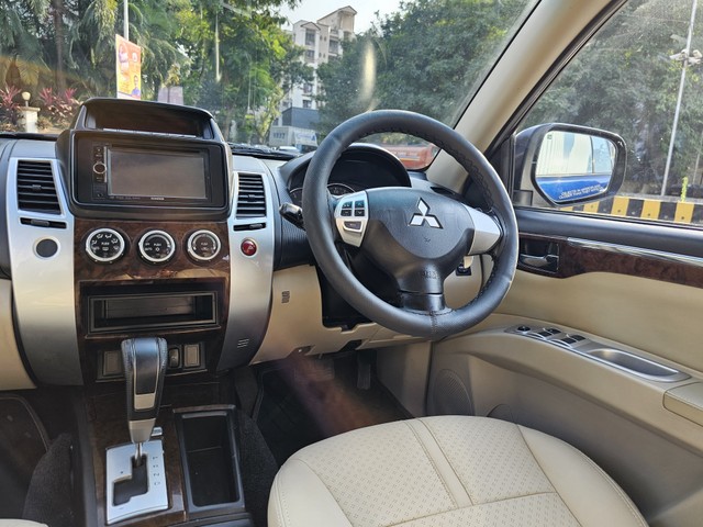 Mitsubishi Pajero Sport 4X2 AT Second-hand 2015 Mitsubishi Pajero Sport 4X2 AT for sale in Mumbai-8