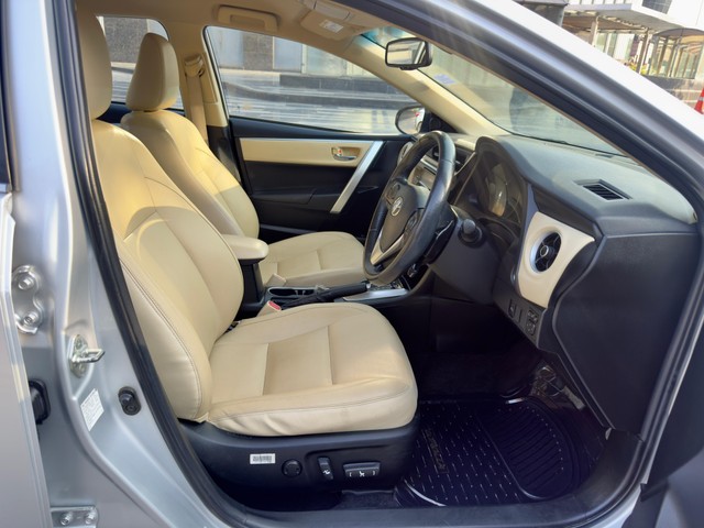 Second-hand 2018 Toyota Corolla Altis 1.8 VL CVT for sale in New Delhi-9