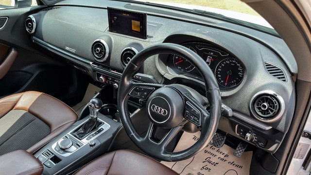 Second-hand 2019 Audi A3 35 TFSI Premium for sale in New Delhi-23