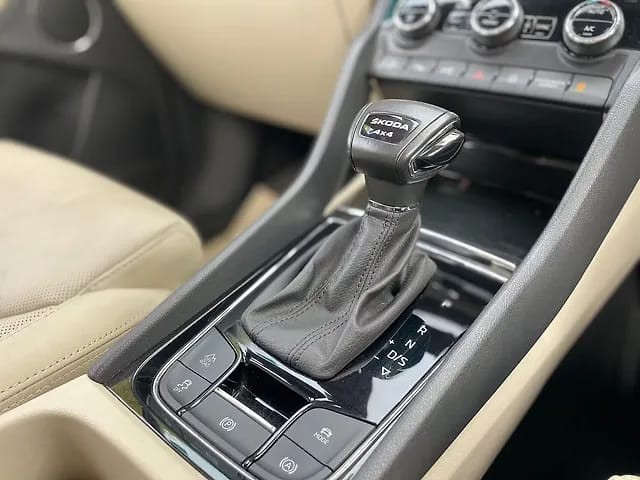 Second-hand 2022 Skoda Kodiaq L & K BSVI for sale in Mumbai-11