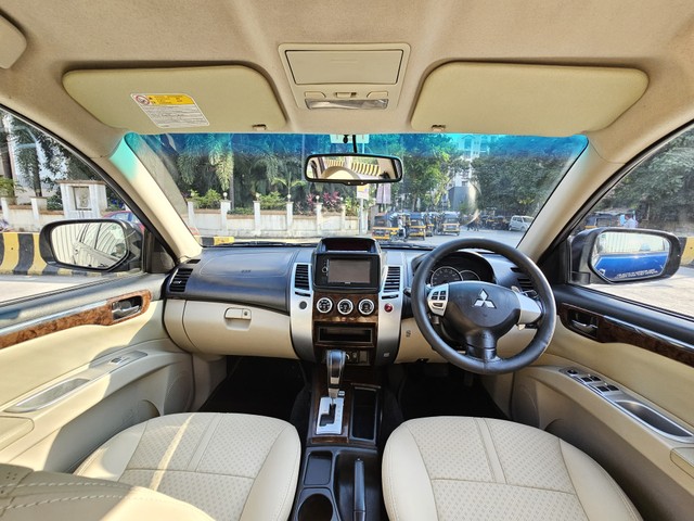 Second-hand 2015 Mitsubishi Pajero Sport 4X2 AT for sale in Mumbai-19