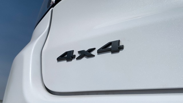 Second-hand 2024 Jeep Compass 2.0 Model S Opt 4x4 AT for sale in New Delhi-29