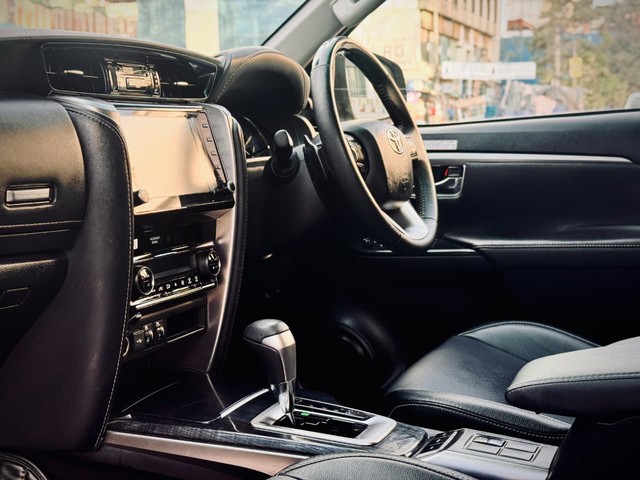 Second-hand 2025 Toyota Fortuner 4X2 Diesel AT for sale in New Delhi-13