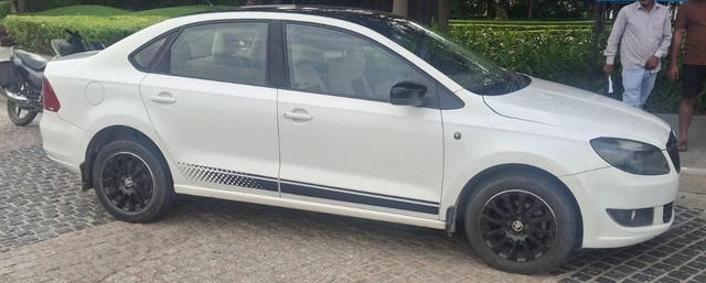 Second-hand 2015 Skoda Rapid 1.5 TDI Elegance for sale in Lucknow-5