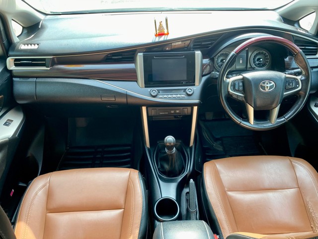 Second-hand 2018 Toyota Innova Crysta 2.4 VX MT 8S BSIV for sale in New Delhi-11