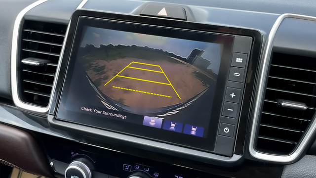 Second-hand 2021 Honda City V MT for sale in New Delhi-9