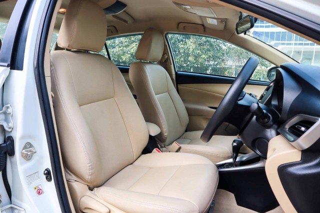 Second-hand 2018 Toyota Yaris G CVT BSIV for sale in New Delhi-5