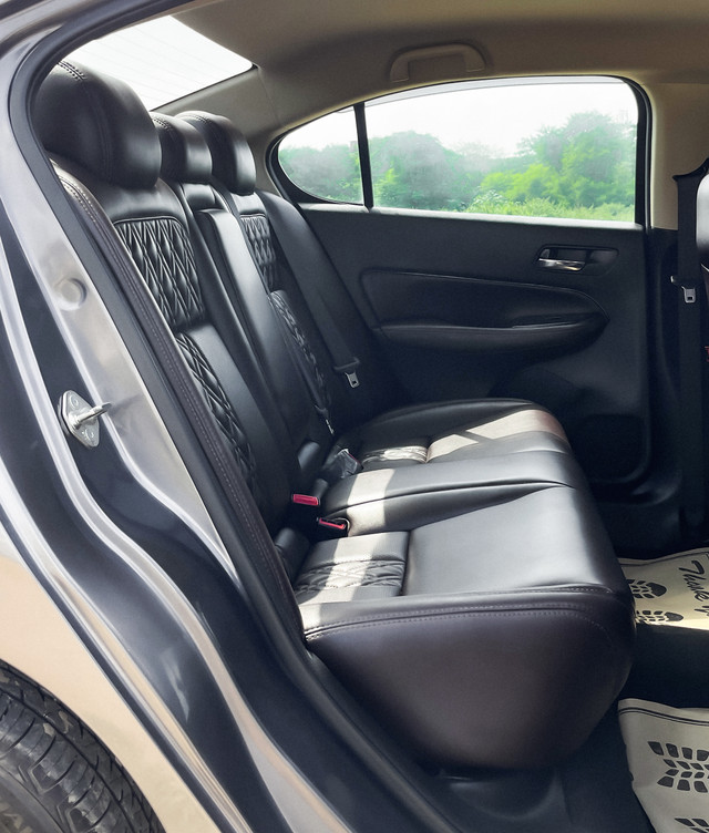 Second-hand 2021 Honda City V MT for sale in New Delhi-22