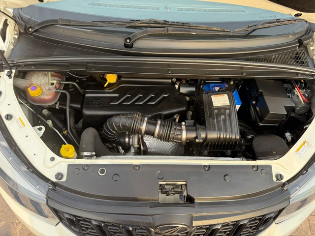 Second-hand 2019 Mahindra Marazzo M4 for sale in New Delhi-2