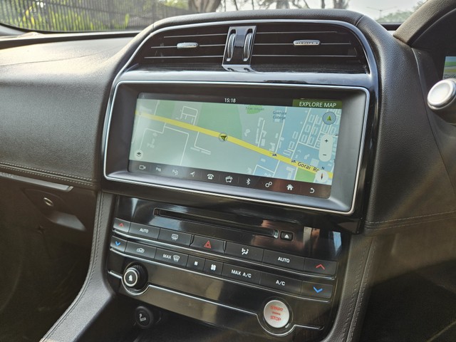 Second-hand 2019 Jaguar F-Pace Prestige 2.0 AWD for sale in Mumbai-25