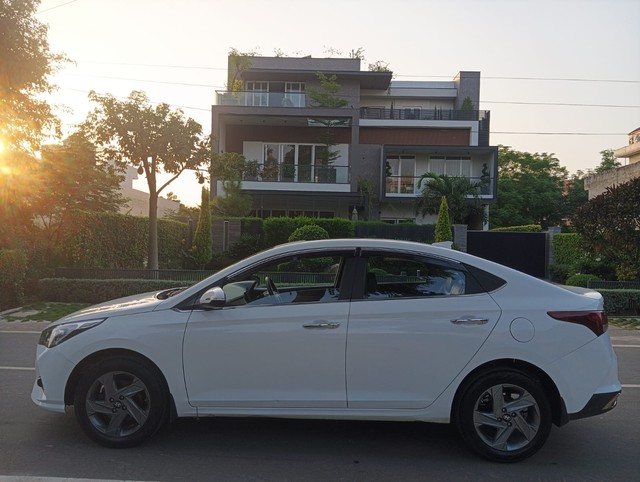 Second-hand 2022 Hyundai Verna SX Diesel for sale in Ludhiana-3
