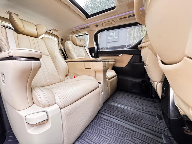 Second-hand 2021 Toyota Vellfire Executive Lounge BSVI for sale in Chennai-7