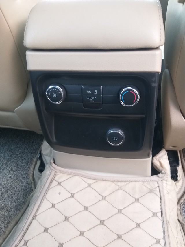 Second-hand 2020 Ford Endeavour Titanium Plus 4X2 for sale in Ludhiana-11