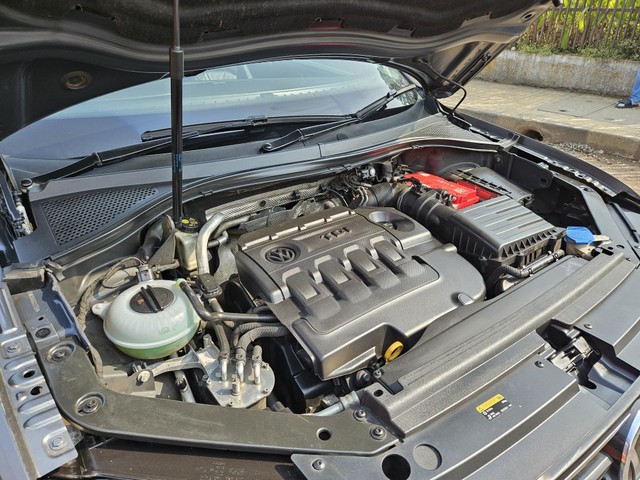 Second-hand 2017 Volkswagen Tiguan 2.0 TDI Highline for sale in Mumbai-7