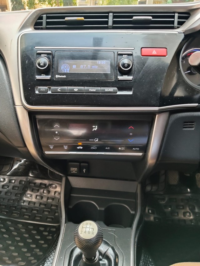 Second-hand 2014 Honda City i DTEC SV for sale in Chennai-14