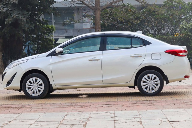 Second-hand 2018 Toyota Yaris G CVT BSIV for sale in New Delhi-3
