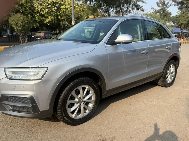 Second-hand 2017 Audi Q3 30 TDI for sale in New Delhi-9