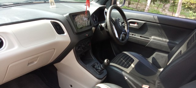 Second-hand 2019 Maruti Wagon R ZXI 1.2 for sale in Noida-3