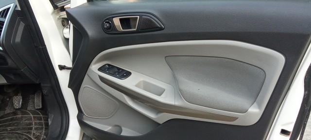 Ford Ecosport 1.5 Petrol Titanium BSIV Second-hand 2017 Ford Ecosport 1.5 Petrol Titanium BSIV for sale in Noida-7