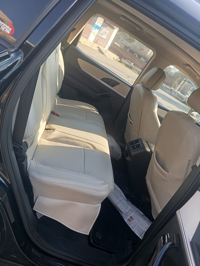 Second-hand 2024 Mahindra XUV700 AX5 7 Str Diesel for sale in Ludhiana-11