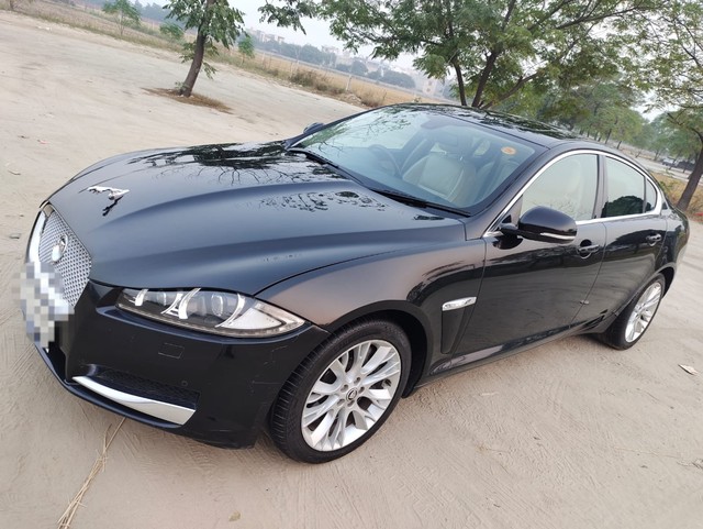 Second-hand 2013 Jaguar XF 3.0 Litre S Premium Luxury for sale in Ludhiana-9