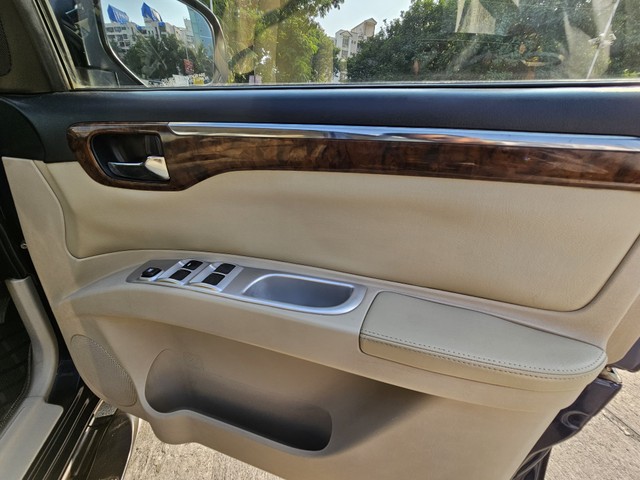 Second-hand 2015 Mitsubishi Pajero Sport 4X2 AT for sale in Mumbai-12