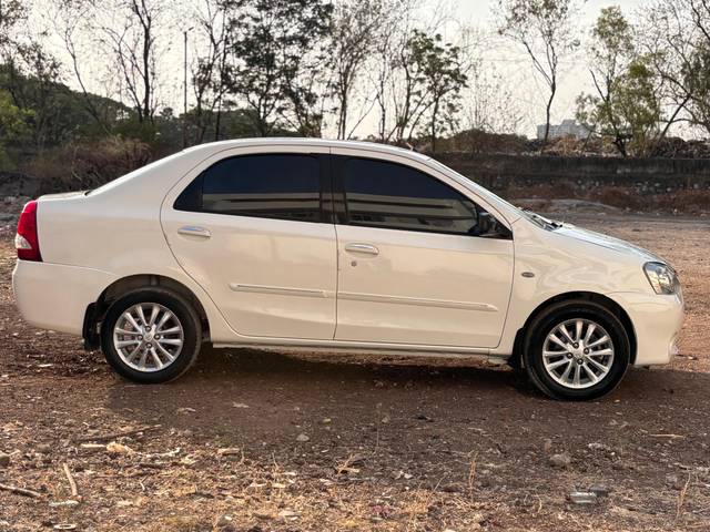 https://images10.gaadi.com/usedcar_image/TP1A.220624.014/original/4d8cc223-f52e-4124-9ba7-f535f563a5b6.jpg?imwidth=6401