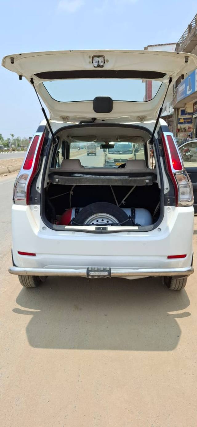 https://images10.gaadi.com/usedcar_image/TP1A.220624.014/original/4eac4325-0f8f-41c5-bfd8-e097e521e3b4.jpg?imwidth=6402