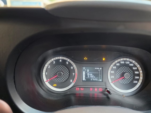 Second-hand 2022 Hyundai Aura S CNG for sale in New Delhi-8