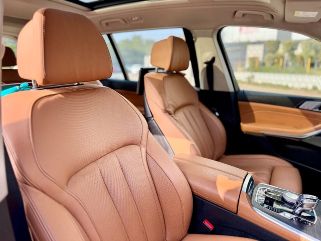 Second-hand 2021 BMW X7 xDrive30d DPE Signature for sale in New Delhi-14