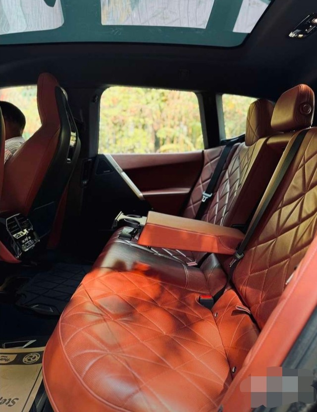 Second-hand 2023 BMW iX xDrive40 for sale in Chennai-6