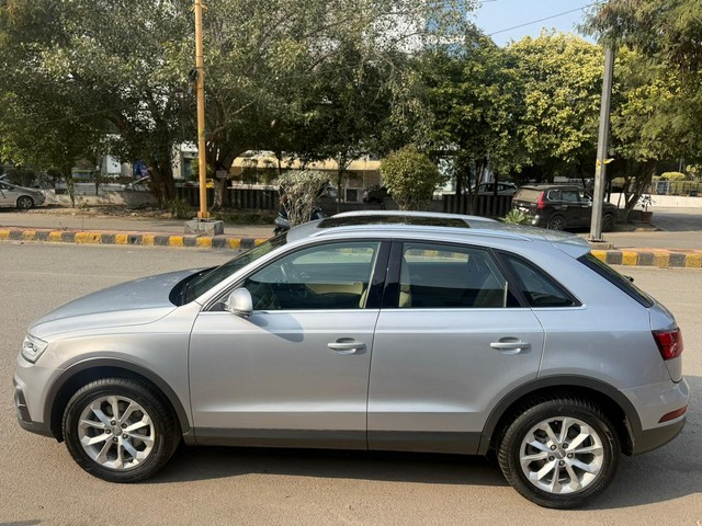Second-hand 2017 Audi Q3 30 TDI for sale in New Delhi-10