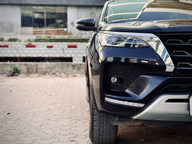 Second-hand 2025 Toyota Fortuner 4X2 Diesel AT for sale in New Delhi-10