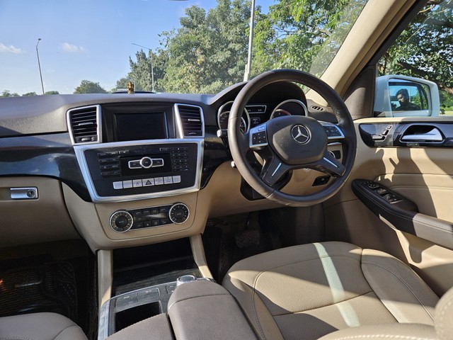 Second-hand 2014 Mercedes-Benz M-Class ML 250 CDI for sale in Mumbai-16