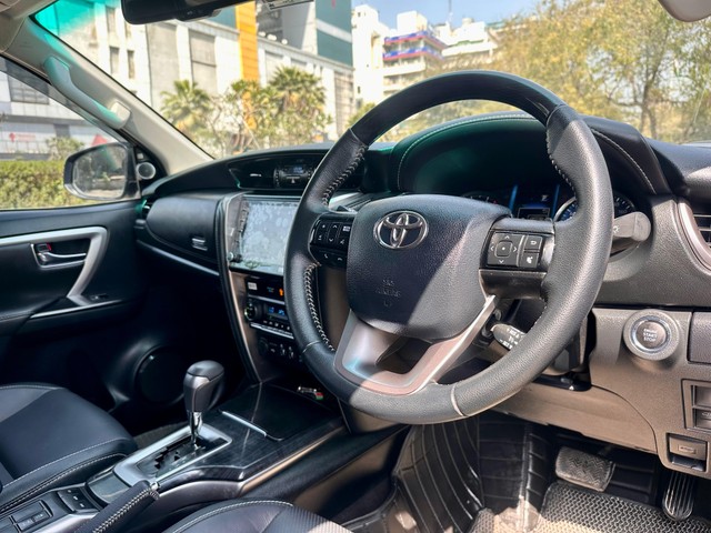 Second-hand 2024 Toyota Fortuner 4X4 Diesel AT for sale in New Delhi-8