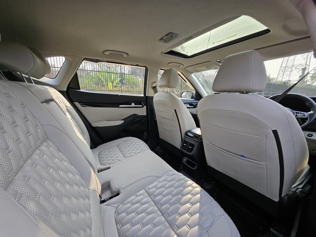 Second-hand 2023 Kia Seltos HTX Diesel AT for sale in Mumbai-10