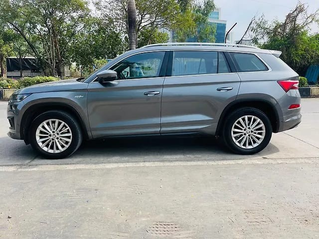 Second-hand 2022 Skoda Kodiaq L & K BSVI for sale in Mumbai-3