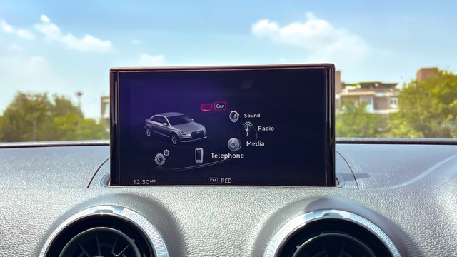 Second-hand 2019 Audi A3 35 TFSI Premium for sale in New Delhi-16